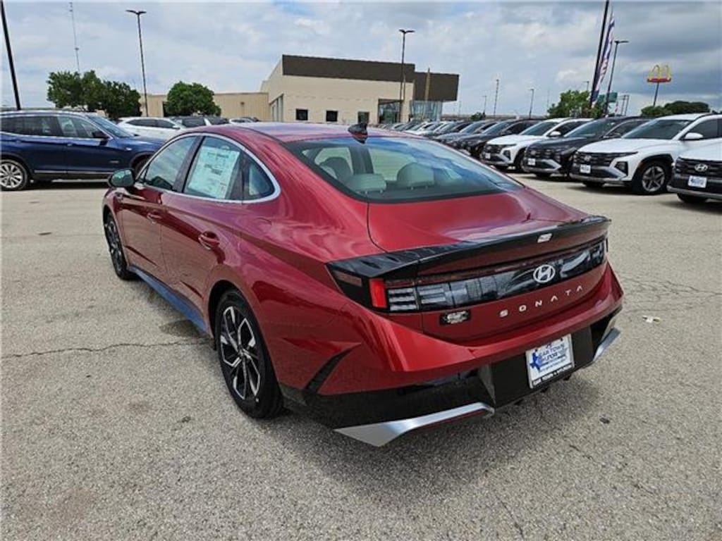 New 2025 Hyundai Sonata SEL Sedan