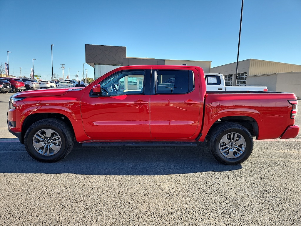 Used 2025 Nissan Frontier SV 4x4 Crew Cab 5 ft. box 126 in. WB