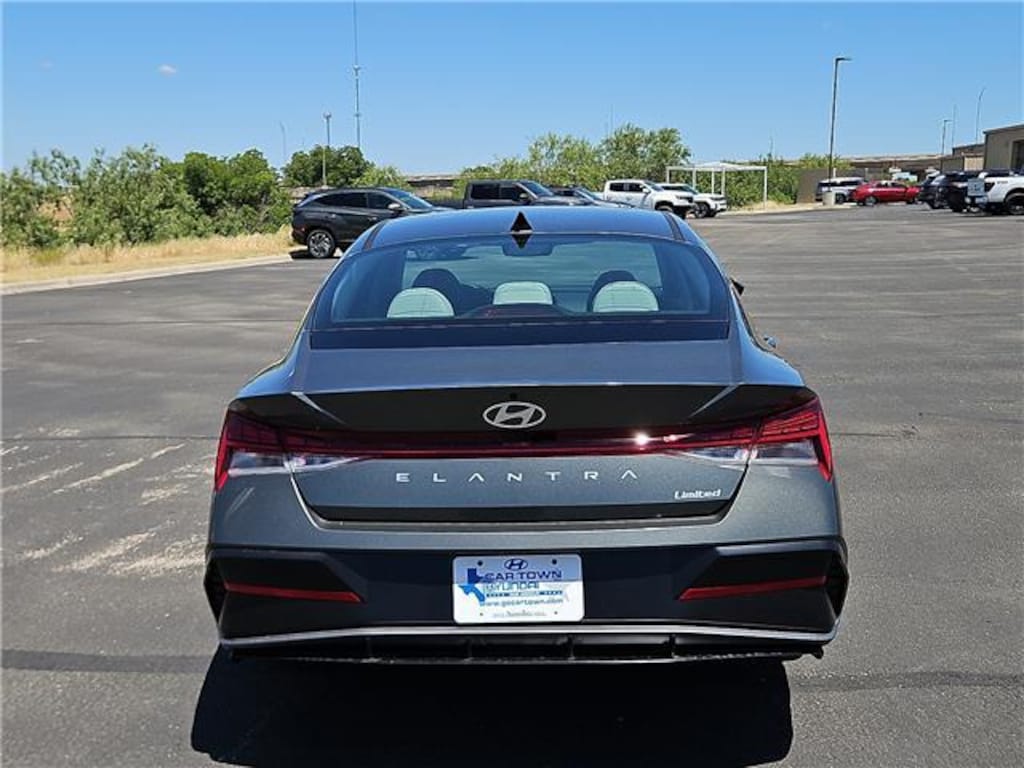 New 2026 Hyundai Elantra Limited Sedan