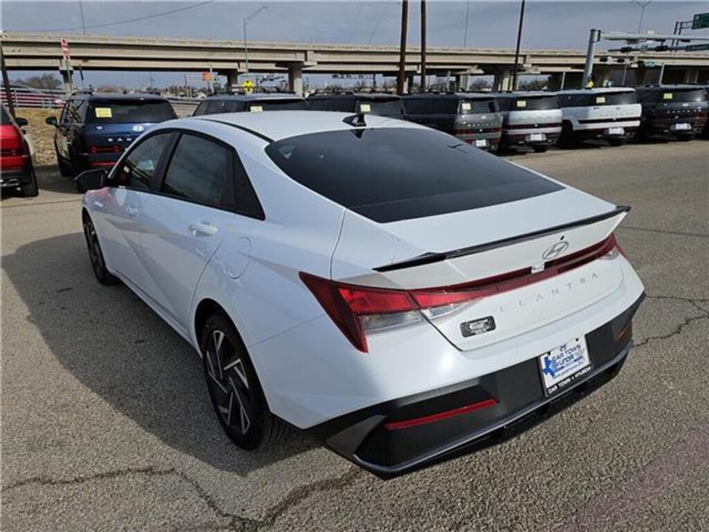 New 2025 Hyundai Elantra SEL Sport Sedan