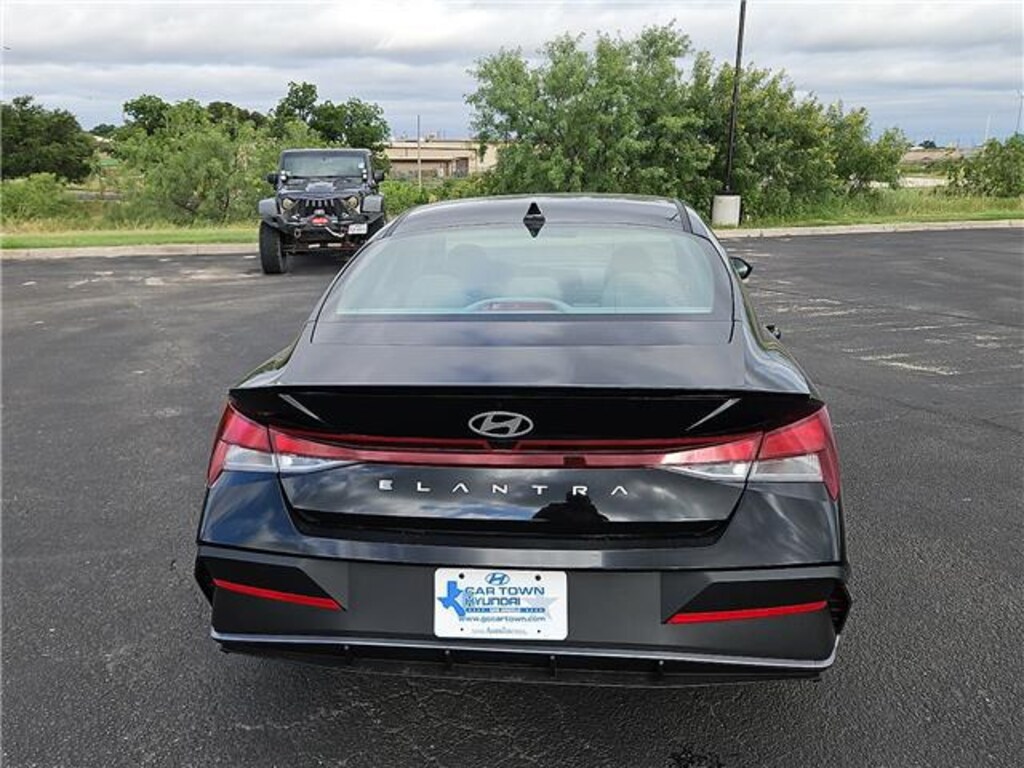 New 2026 Hyundai Elantra SEL Sport Sedan