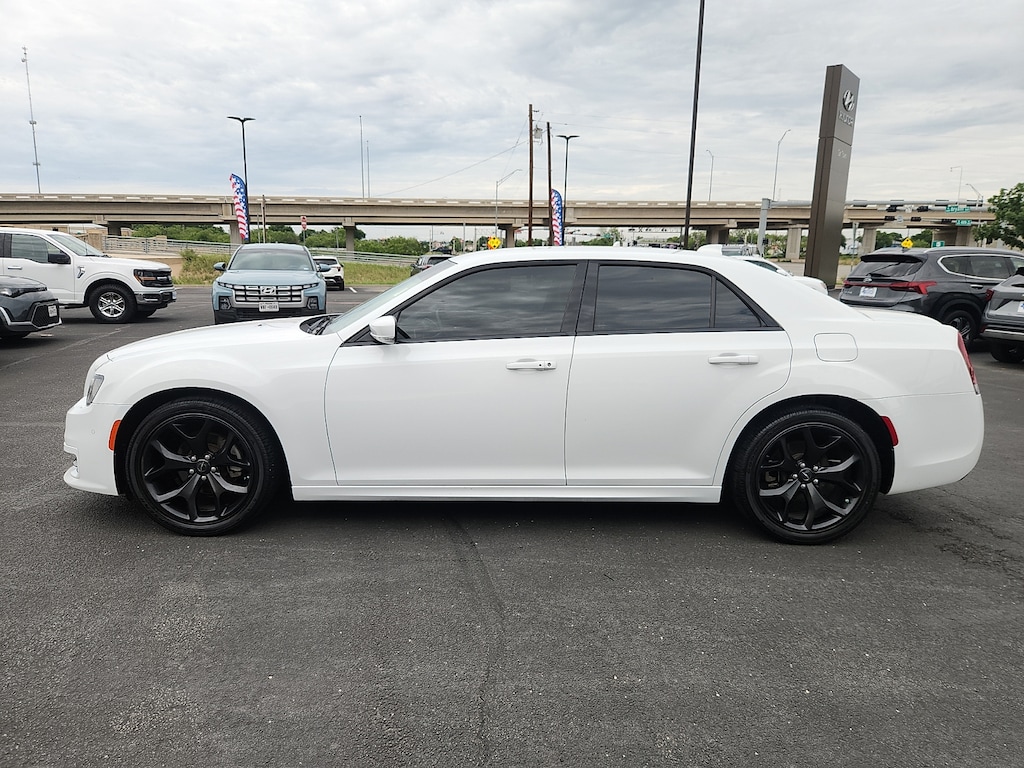 Used 2022 Chrysler 300 Touring L Rear-Wheel Drive Sedan