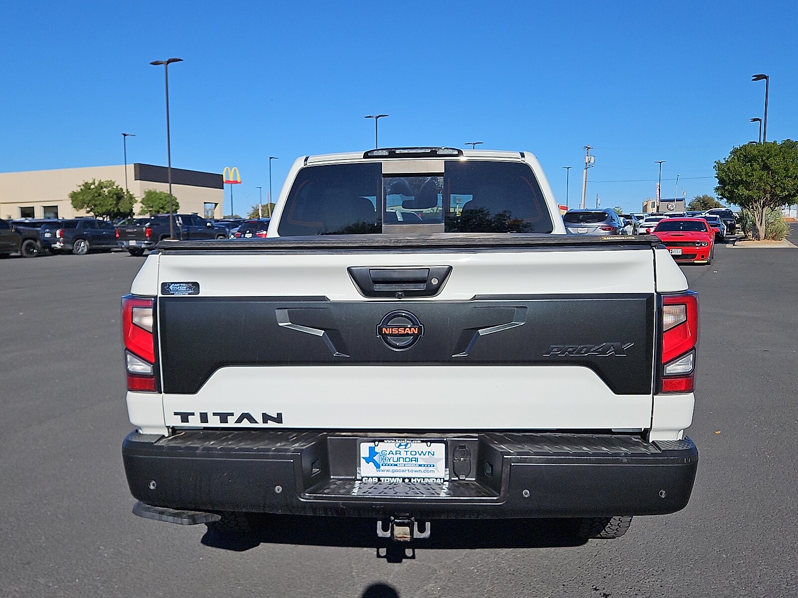 2021 Nissan Titan PRO-4X Crew Cab photo 4