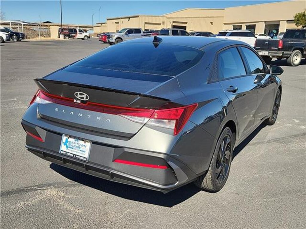 New 2026 Hyundai Elantra SEL Sport Sedan