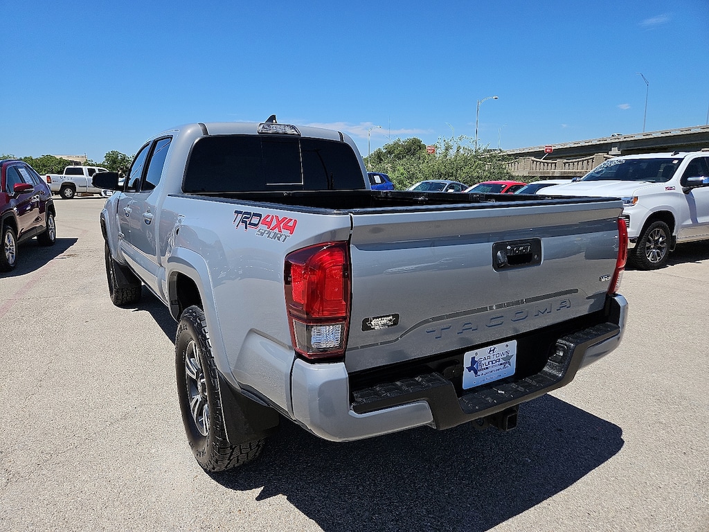 Used 2018 Toyota Tacoma TRD Sport V6 4x4 Double Cab 6 ft. box 140.6 in. WB PK