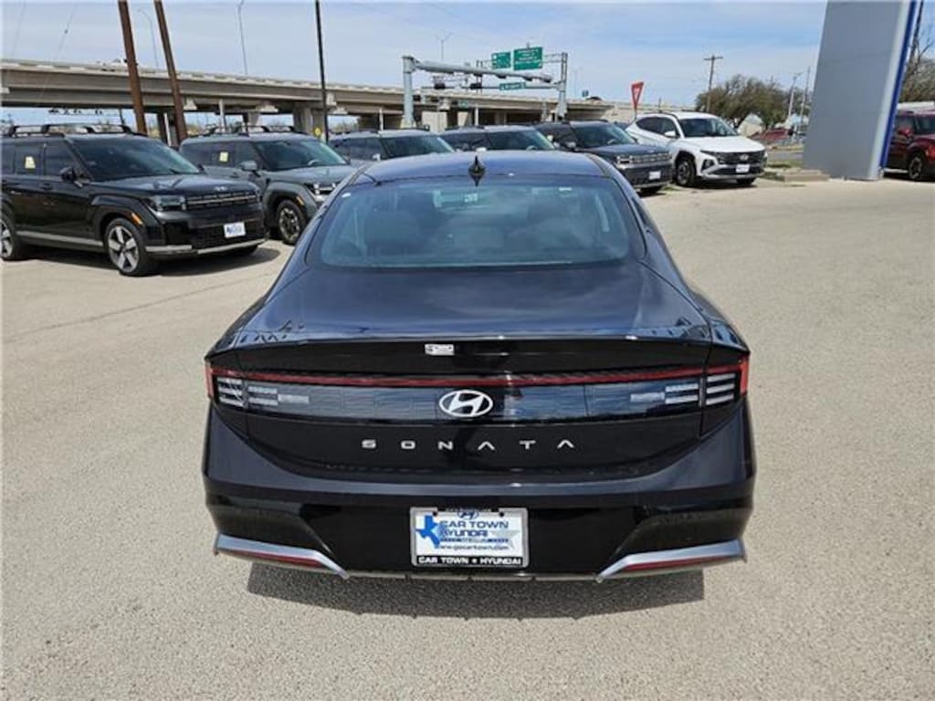 New 2025 Hyundai Sonata SEL Sedan