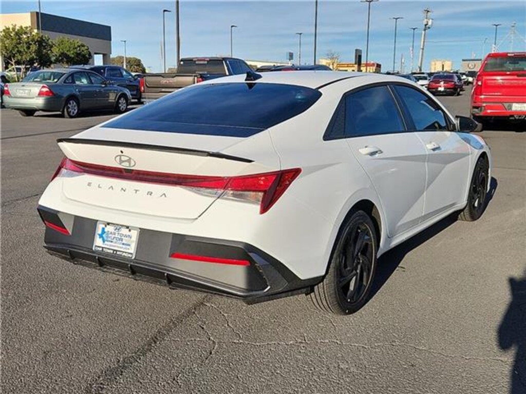 New 2026 Hyundai Elantra SEL Sport Sedan