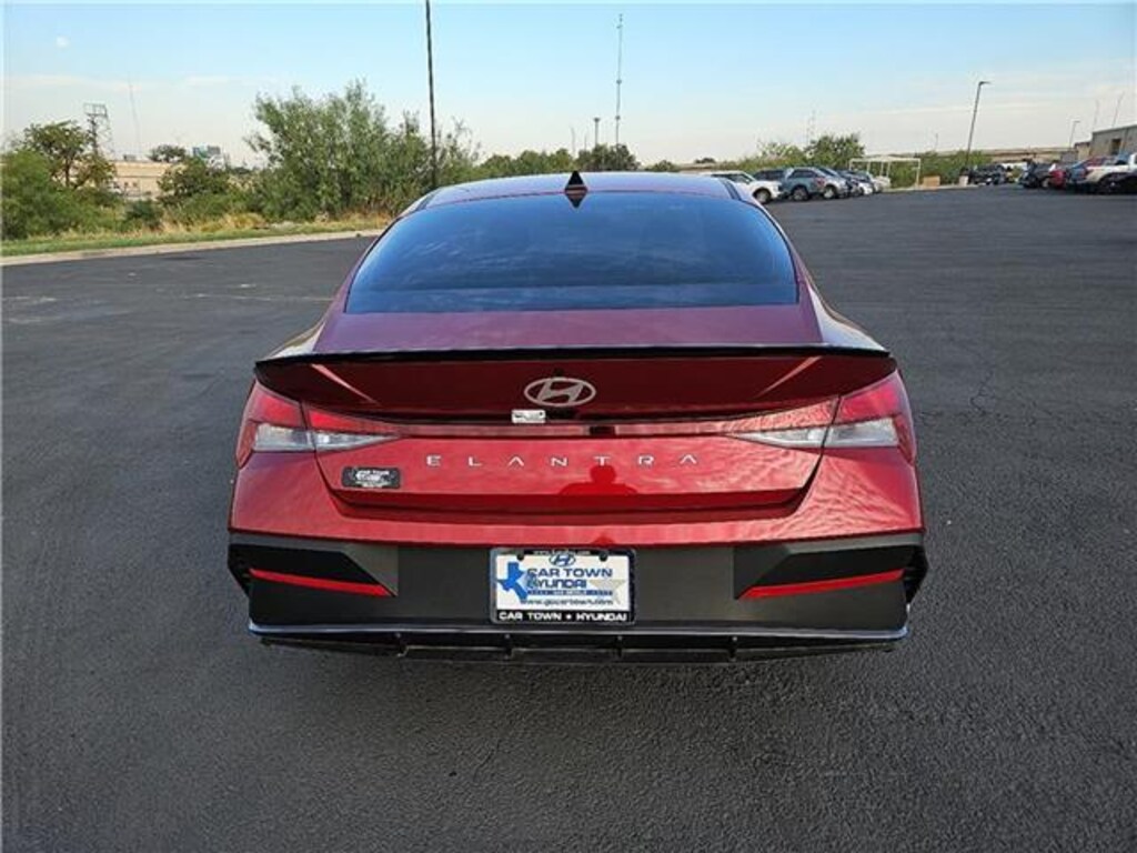 New 2025 Hyundai Elantra SEL Sport Sedan