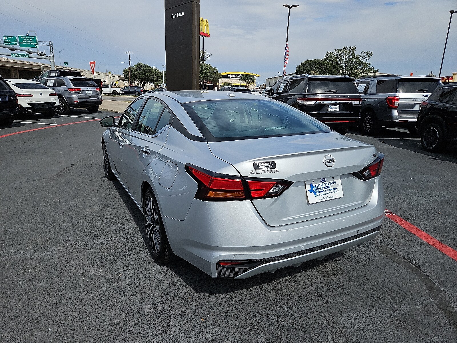 2024 Nissan Altima 2.5 SV photo 3