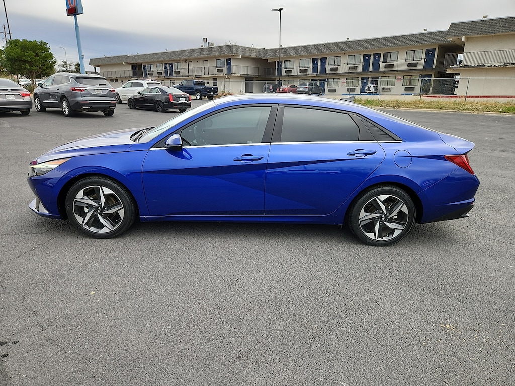 Used 2022 Hyundai Elantra Limited (IVT) Sedan