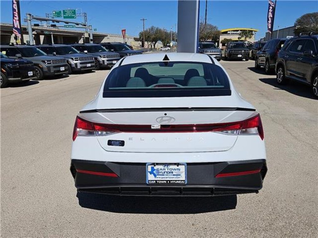 New 2025 Hyundai Elantra SEL Sport Sedan