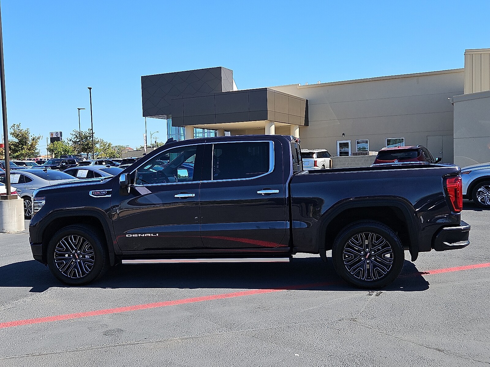 2024 Gmc Sierra 1500 Denali photo 2