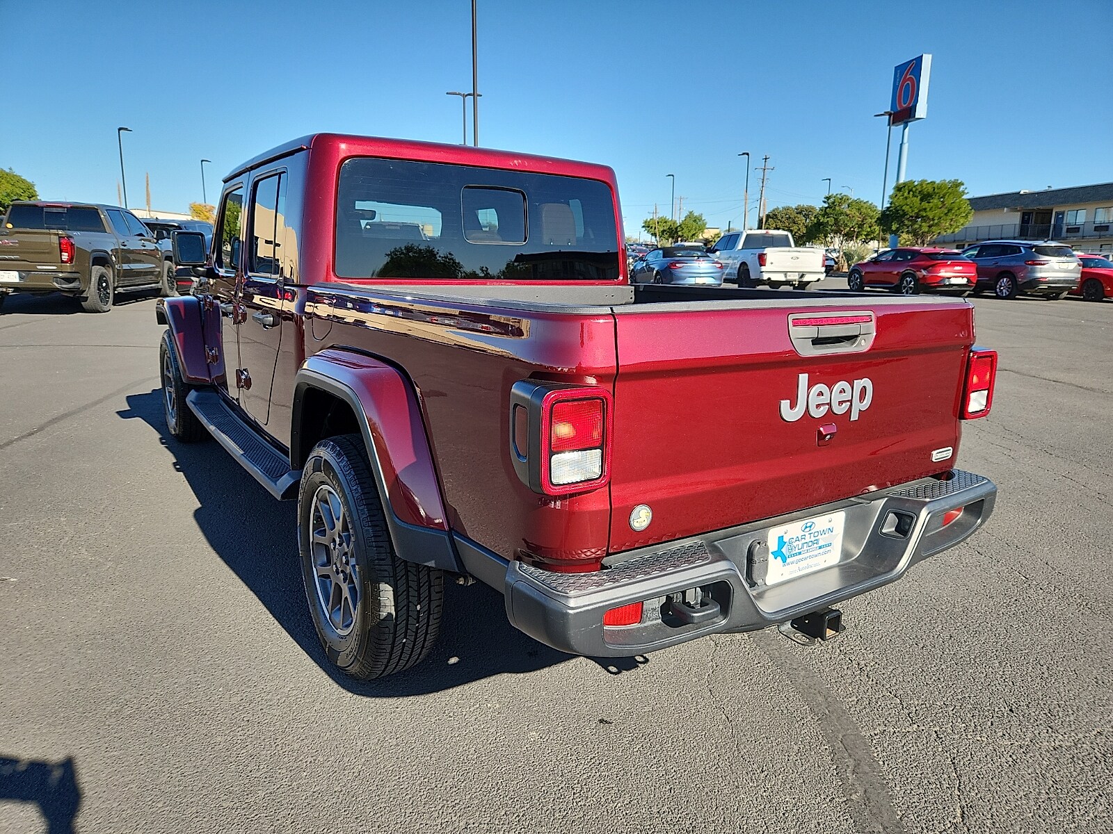 2021 Jeep Gladiator Overland photo 2