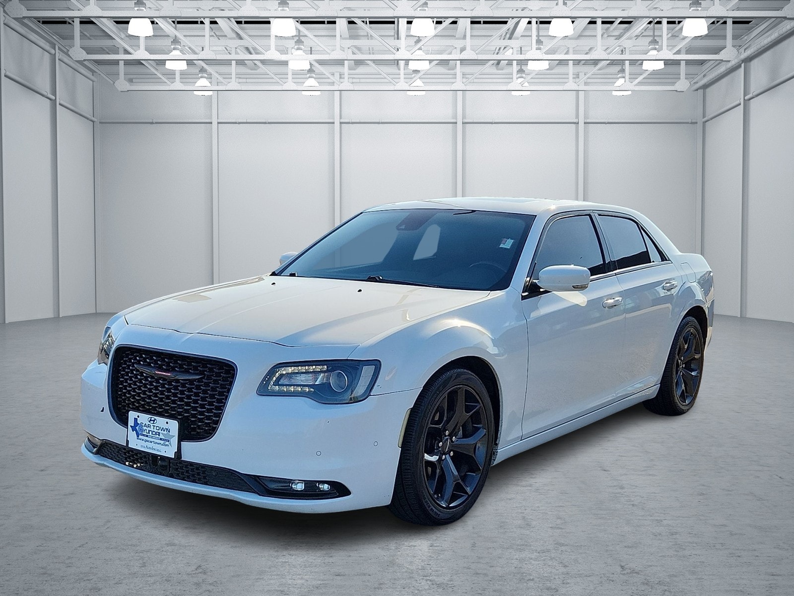 2022 Chrysler 300 S's photo