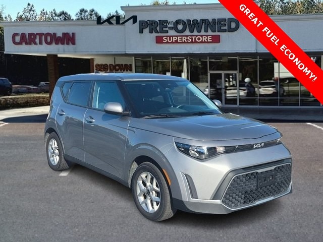 2024 Kia Soul LX's photo