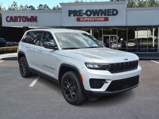 2025 Jeep Grand Cherokee Altitude 4x4's photo