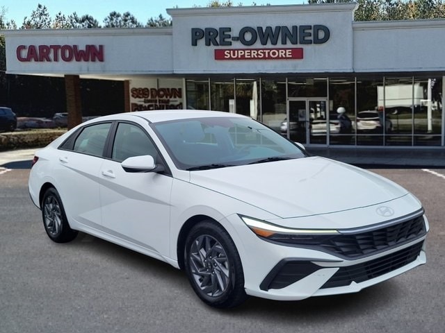 2024 Hyundai Elantra SEL's photo