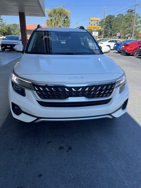 2023 Kia Seltos Nightfall Edition photo 3