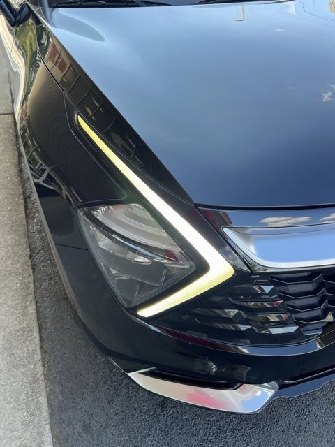2023 Kia Sportage SX photo 3