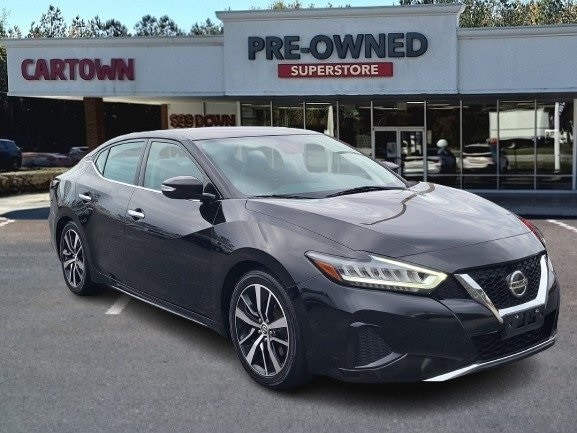 2021 Nissan Maxima SV's photo