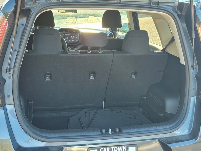 2023 Kia Soul LX S photo 4