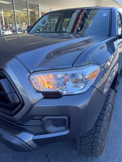 2022 Toyota Tacoma SR V6 photo 2