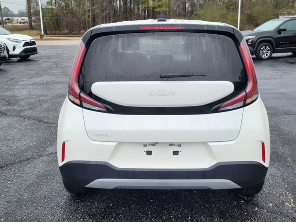 Used 2024 Kia Soul LX Hatchback