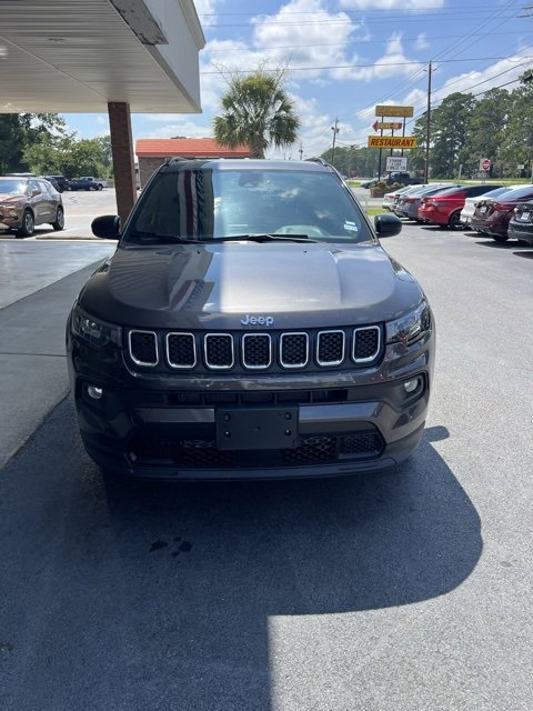 2024 Jeep Compass Latitude photo 4