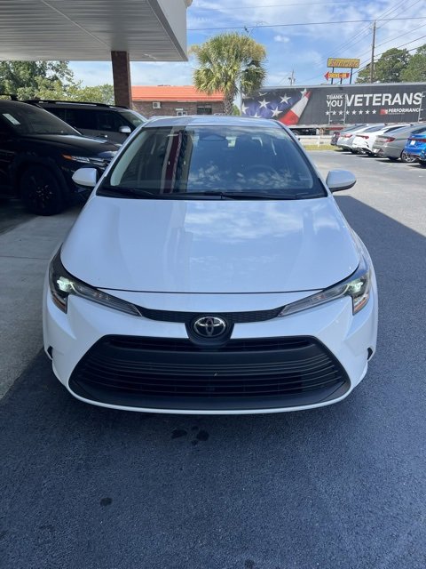 2025 Toyota Corolla LE photo 4