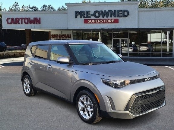 2024 Kia Soul LX's photo