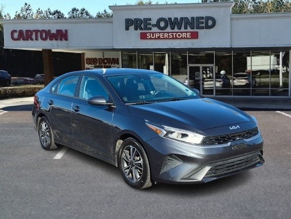 2024 Kia Forte LXS's photo