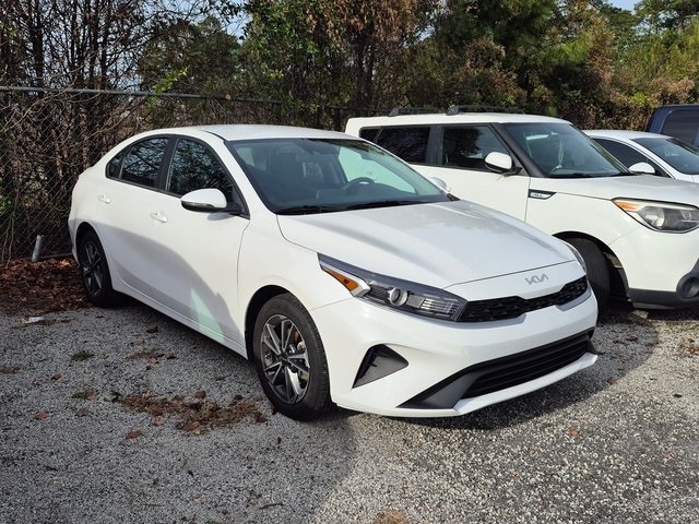 2023 Kia Forte LXS's photo