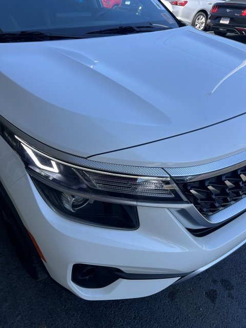 2023 Kia Seltos Nightfall Edition photo 2