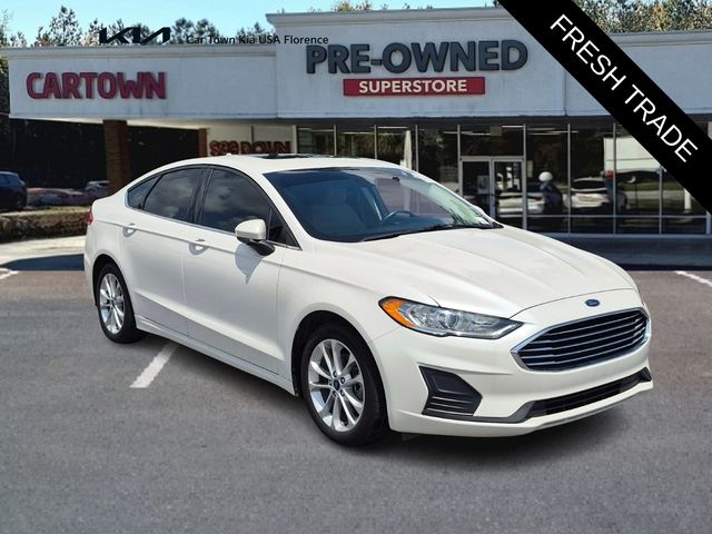 2020 Ford Fusion SE's photo