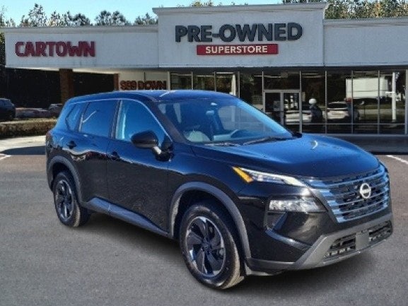 2024 Nissan Rogue SV's photo