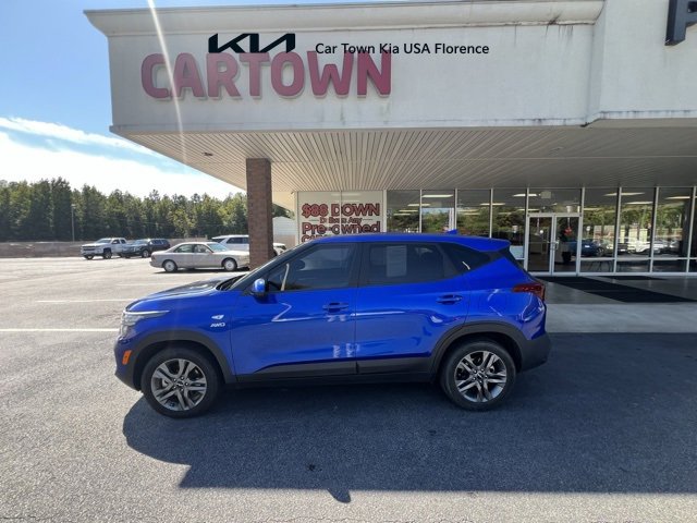 2023 Kia Seltos LX's photo
