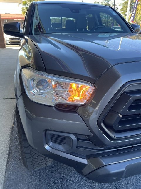 2022 Toyota Tacoma SR V6 photo 3