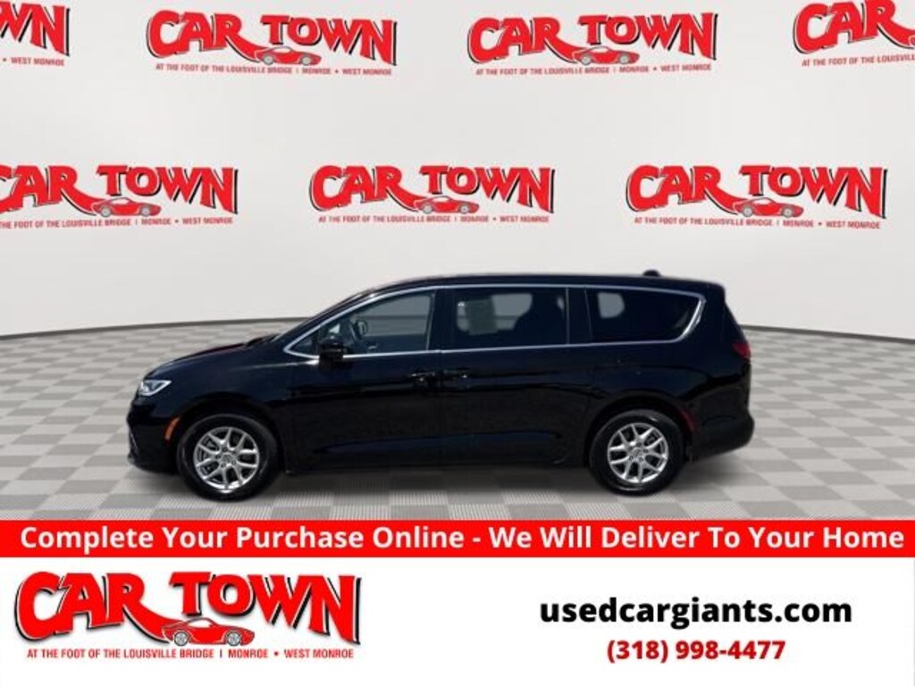 Used 2024 Chrysler Pacifica Touring L Van Passenger Van