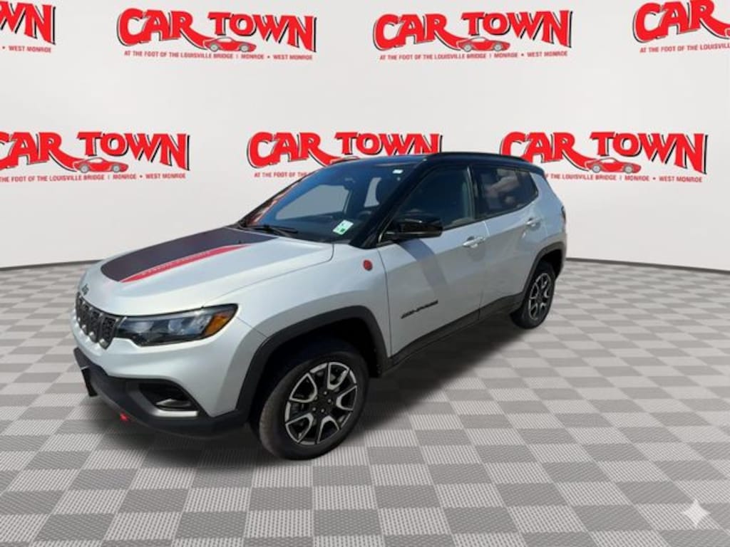 Used 2024 Jeep Compass Trailhawk SUV