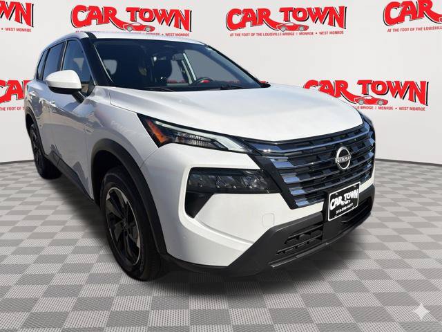 Used 2024 Nissan Rogue SV SUV
