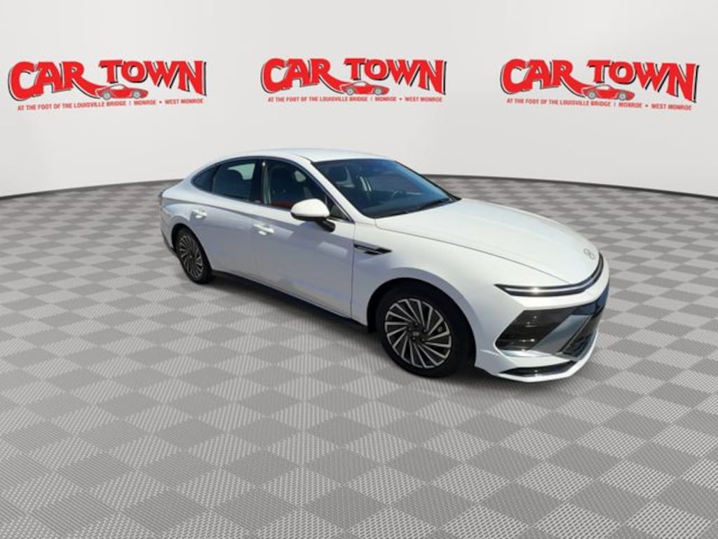 Used 2025 Hyundai Sonata Hybrid SEL Sedan