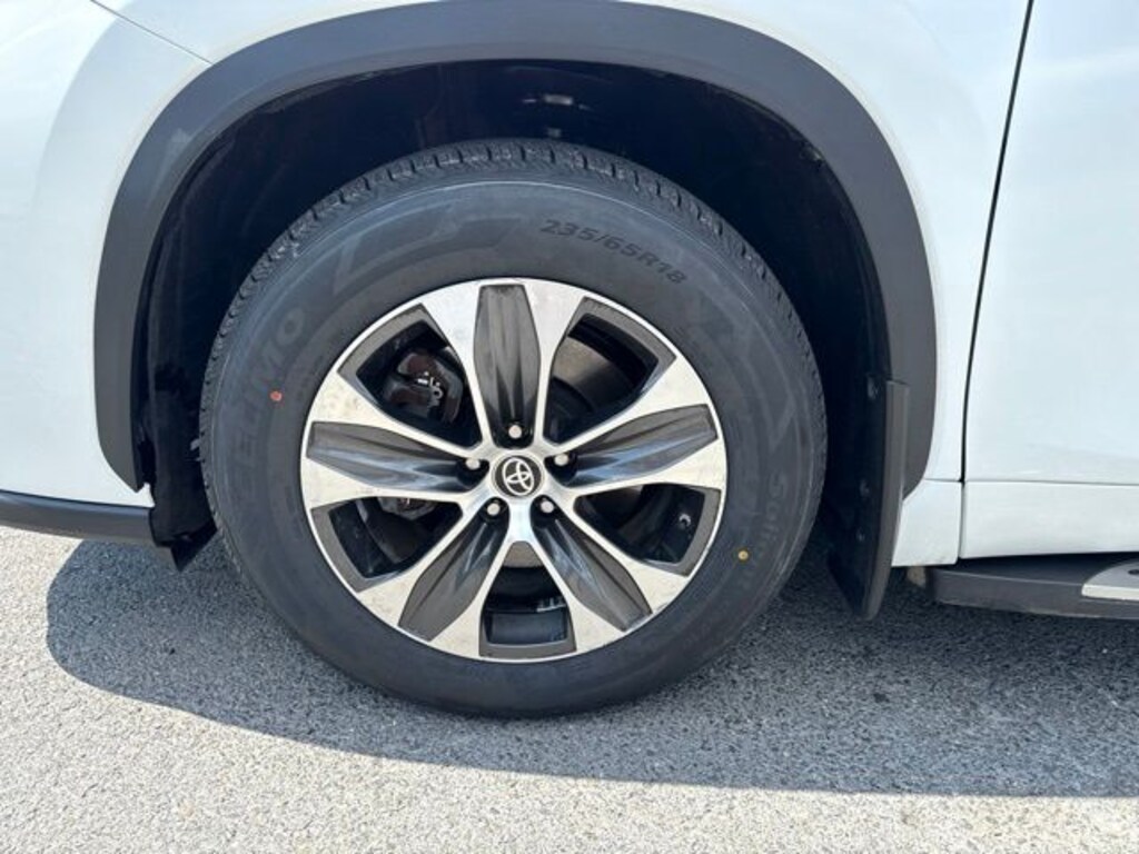 Used 2022 Toyota Highlander XLE SUV