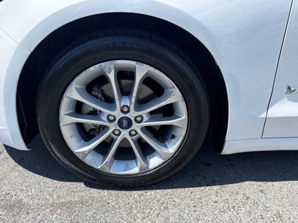 Used 2019 Ford Fusion Hybrid SE Sedan