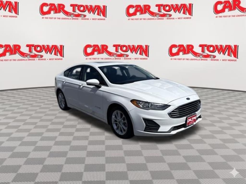 Used 2019 Ford Fusion Hybrid SE Sedan
