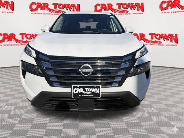 Used 2024 Nissan Rogue SV SUV