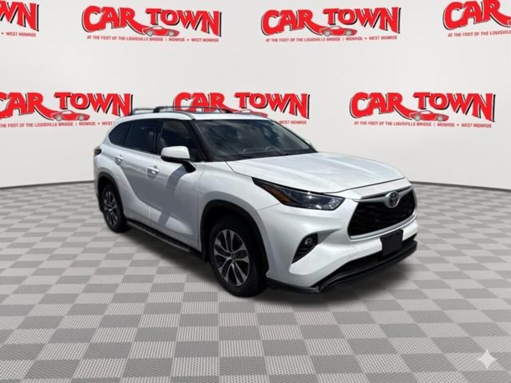 Used 2022 Toyota Highlander XLE SUV