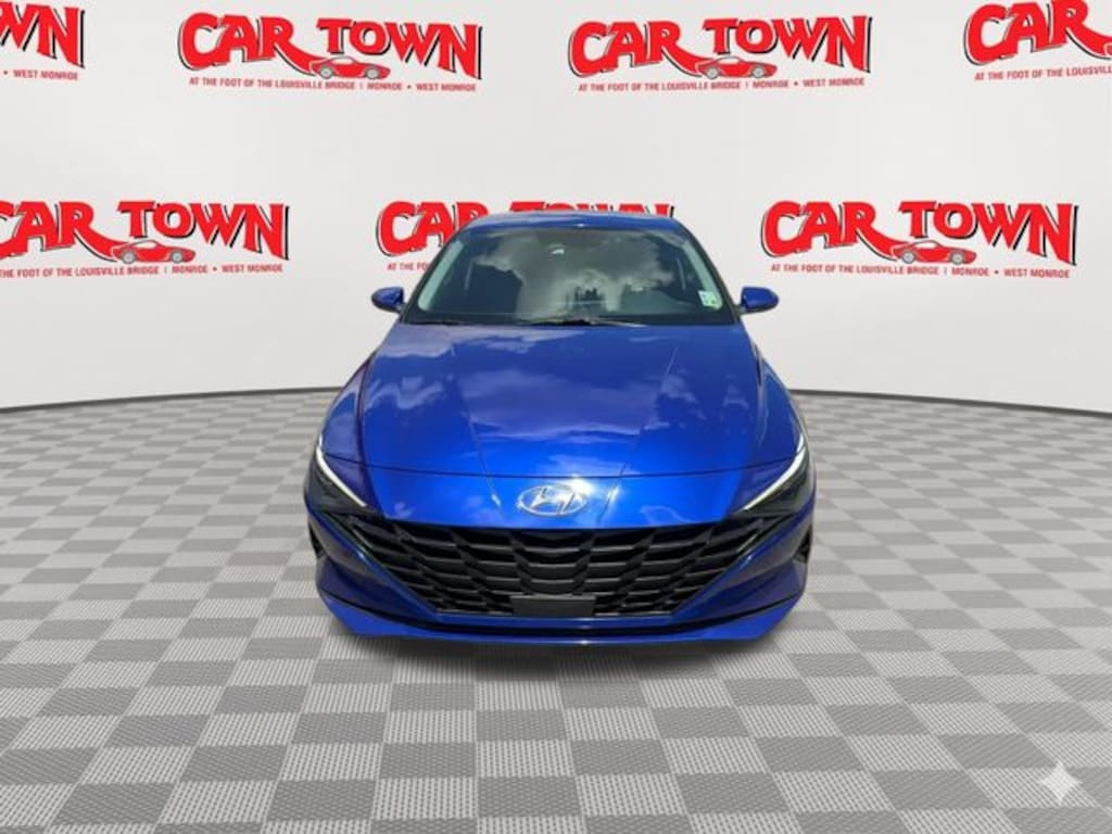 Used 2023 Hyundai Elantra SEL Sedan