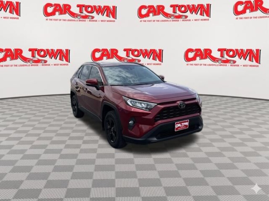 Used 2021 Toyota RAV4 XLE SUV