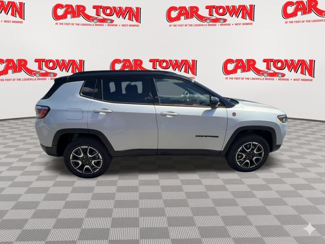 2024 Jeep Compass Trailhawk - Photo 9