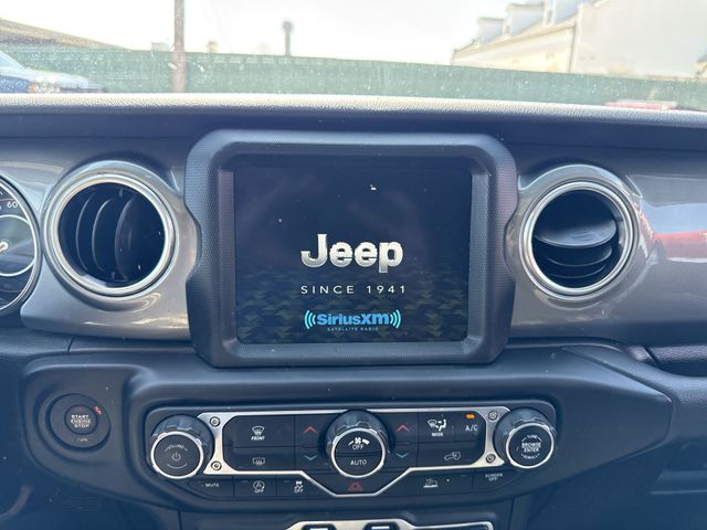2023 Jeep Gladiator Overland - Photo 16